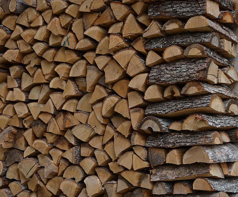 как складывать дрова в дровнике