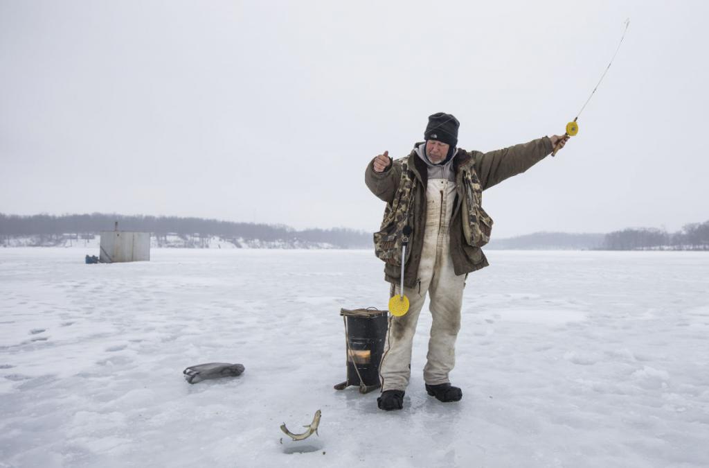Как ловить зимой рыбу