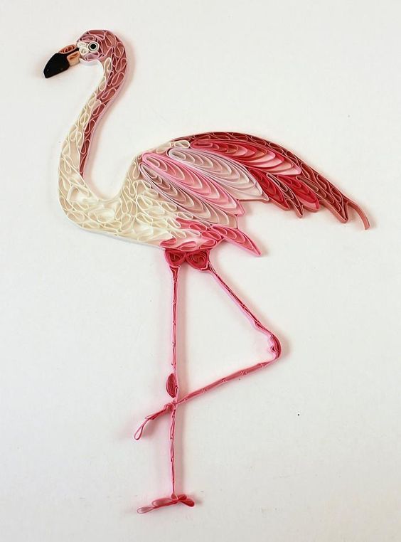 фламинго из полосок квиллинга