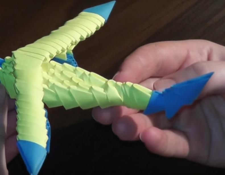 модульное оригами самолета