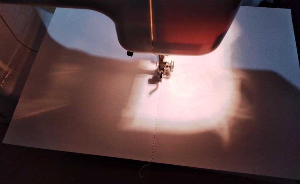 Сшивание листов швейной машинкой