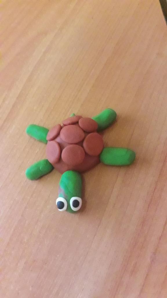 Черепаха готовая из пластилина
